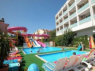 Club Armar מלון 4*