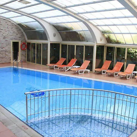 Club Armar מלון 4*